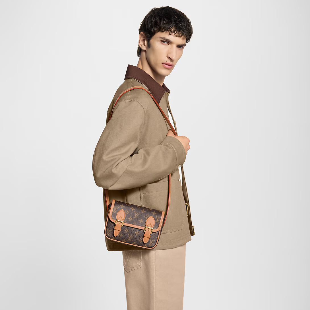 Satchel Wearable Wallet